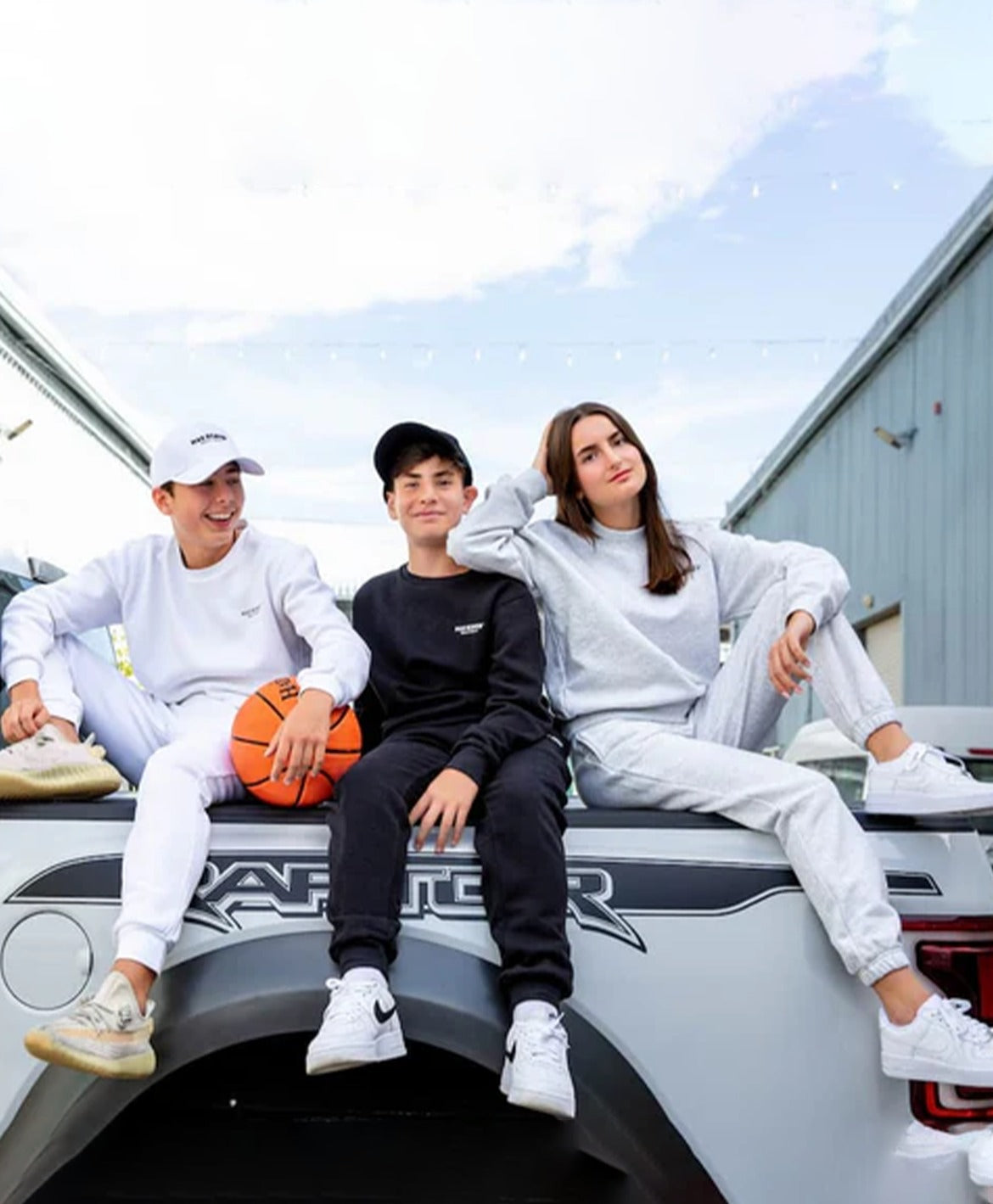ESSENTIAL White Crewneck Sweatshirt