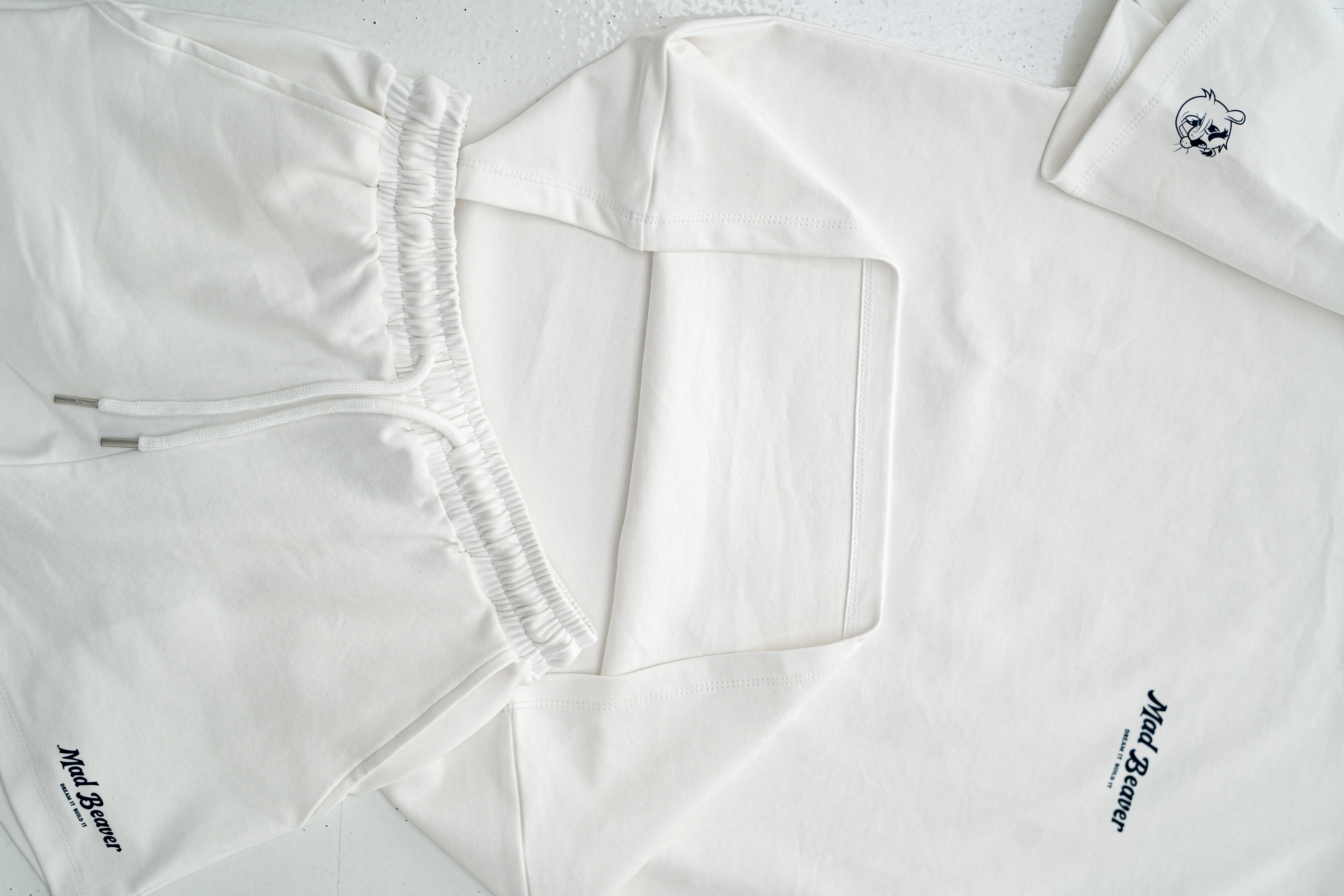 CLASSIC SET: Tee Shirt and Women shorts